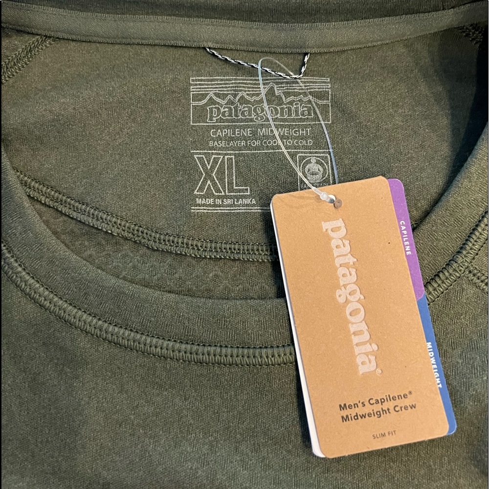 Patagonia NWT Capilene Midweight Crew XL Baselayer with thumb holders